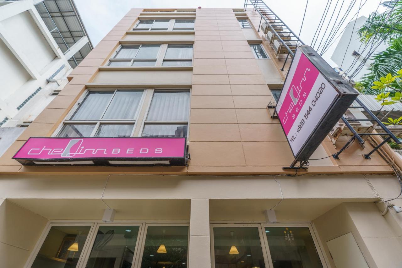 Cheqinn Bed Sukhumvit 4 Nana Plaza Bangkok Bagian luar foto